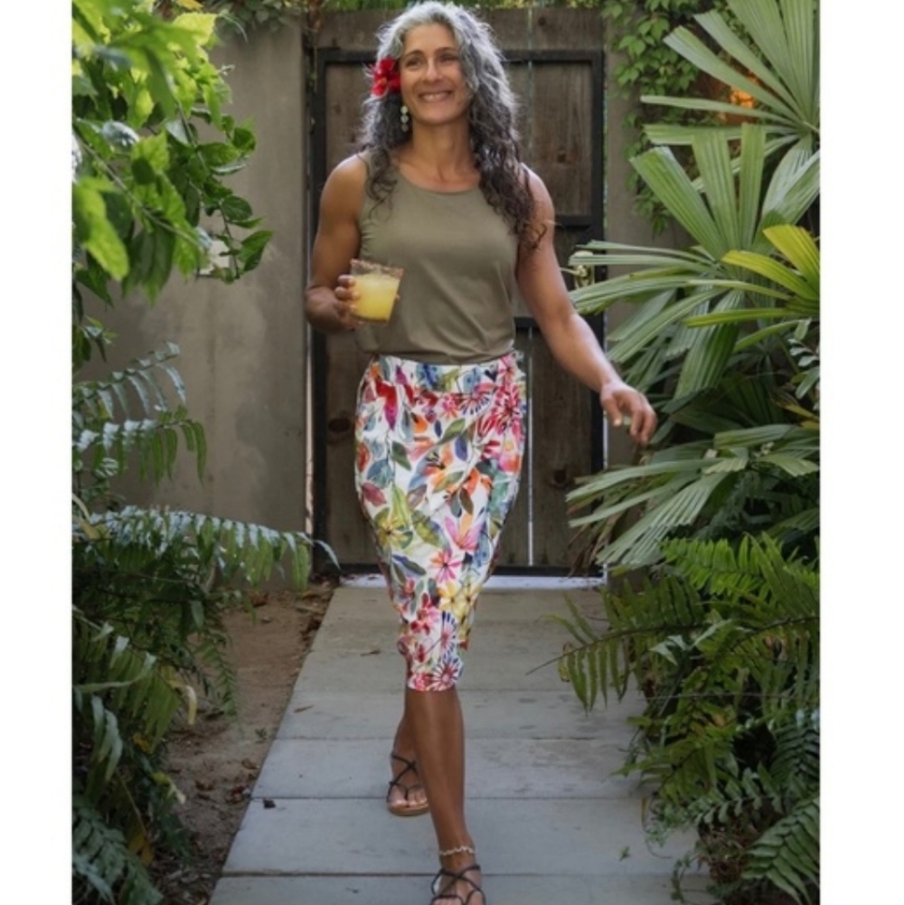 RipSkirt Hawaii Wrap Skirt Length‎ 3 Wildflower Watercolor Beach Cover Up - Picture 2 of 16